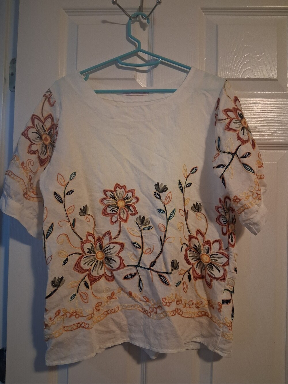 Ana & Rose Embroidered Floral Women’s Top